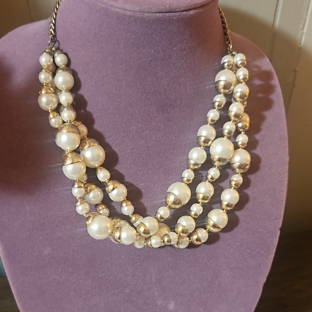 Elegant Pearl Necklace